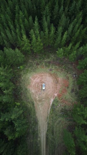 Advanced AI Pathfinding: Implementing A* and Other Pathfinding Algorithms in Game Design
